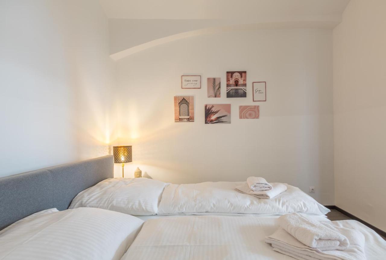 Xxxl Bed/ Free Parking/ Central Bécs Kültér fotó